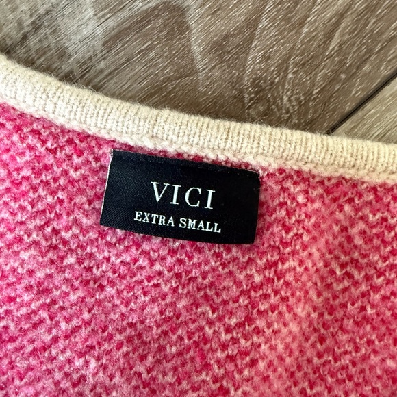 VICI Sweater - Picture 2 of 5